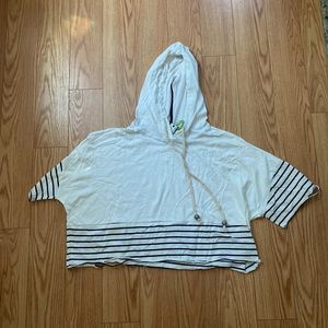 White crop sweatshirt with tags! Size medium.